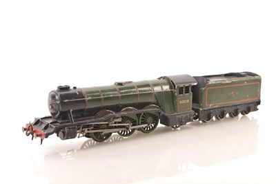 Lot 916 - A modified Bassett-Lowke 0 Gauge electric (3-rail) LNER 'A3' class 4-6-2 Locomotive and Tender (2)