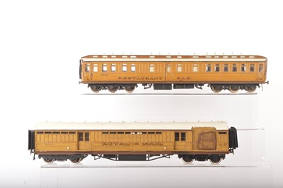 Lot 1030 - Newman or similar 0 Gauge pair of LNER coaches, (2)