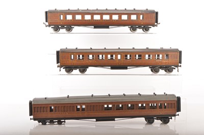 Lot 1047 - Milbro 0 Gauge group of LNER Passenger coaches (3)