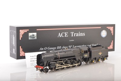 Lot 1076 - Ace Trains 0 Gauge Modern issue E/28 2-10-0 Loco & Tender class 9F in unlined satin and matt Black