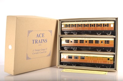 Lot 1081 - Ace Trains 0 Gauge Modern issue C/4 LNER Bow end coach set A