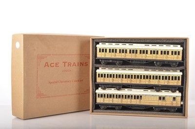 Lot 1082 - Ace Trains 0 Gauge Modern issue LNER Clerestory roof 3-Coach set