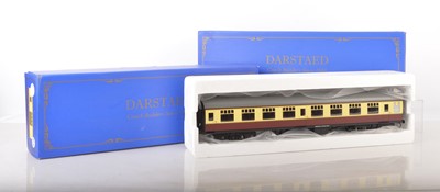 Lot 1098 - Darstaed 0 Gauge Modern issue Finescale pair of BR Mk 1 Crimson & Cream Passenger coaches (2)