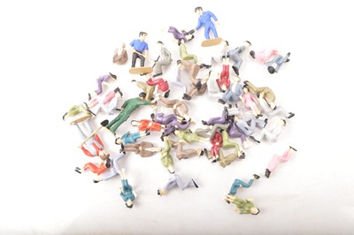 Lot 1189 - A quantity of G scale people for garden layouts (50+)