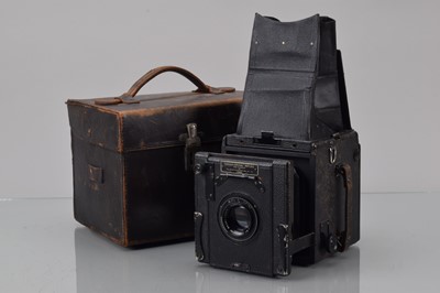 Lot 8 - An Ensign Special Reflex Camera