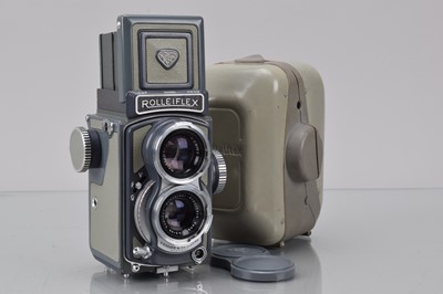 Lot 11 - A Rolleiflex Baby Grey TLR Camera