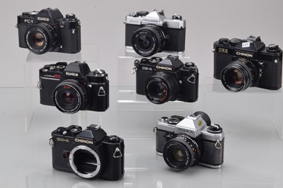 Lot 79 - A Tray of SLR Cameras