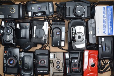 Lot 98 - A Tray of Compact Cameras