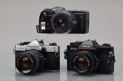 Lot 525 - Three 35mm Cameras