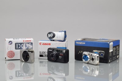 Lot 708 - A Group of Compact Cameras