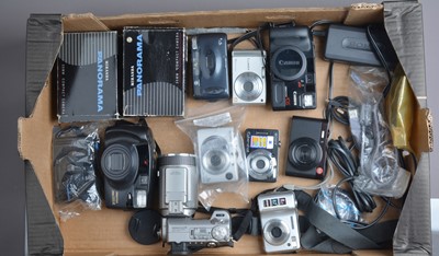 Lot 129 - A Tray of Compact Cameras