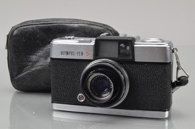 Lot 715 - An Olympus Pen S Half Frame Camera