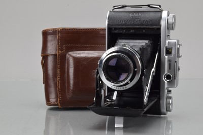 Lot 729 - A Ross Ensign Selfix 820 Special Rangefinder Folding camera