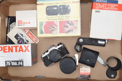 Lot 760 - A Pentax ME SLR Camera