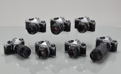 Lot 770 - A Tray of Pentax SLR Cameras