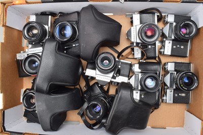 Lot 773 - A Tray of Eastern Bloc SLR Camera Bodies