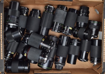 Lot 774 - A Tray of Zoom Lenses