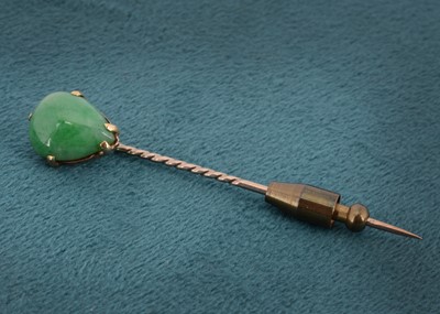 Lot 24 - A certificated Chinese jadeite jade stick pin