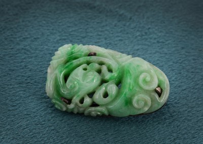 Lot 25 - A certificated Chinese jadeite jade carved panel brooch