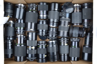 Lot 145 - A Tray of Zoom Lenses