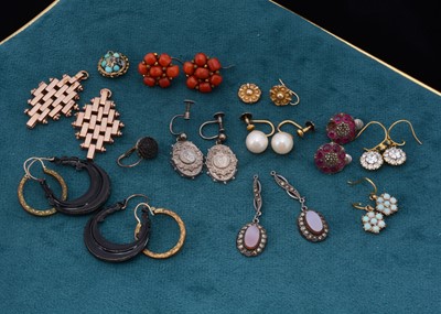 Lot 109 - A collection of eleven pairs of antique earrings