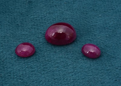 Lot 126 - Three cabochon rubies