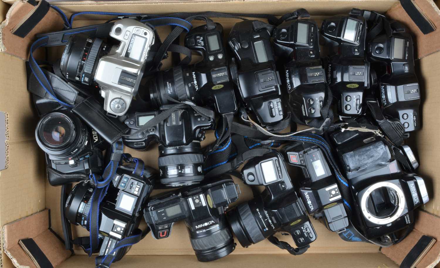 Lot 156 - A Tray of Minolta Cameras