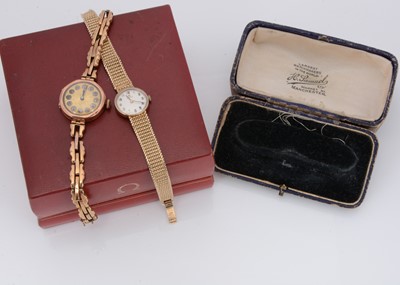 Lot 139 - A 9ct gold Omega ladies wrist watch