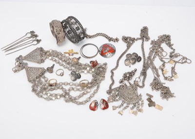 Lot 188 - A collection of Middle Eastern white metal jewels