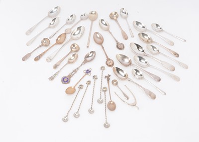 Lot 351 - A collection of teaspoons and coffee spoons and souvenirs spoons