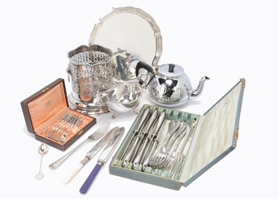 Lot 363 - A collection of silver and silver plate