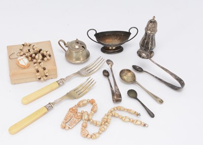 Lot 382 - small late Victorian silver salt and a small quantity of silver and silver plate and a glass bead necklace