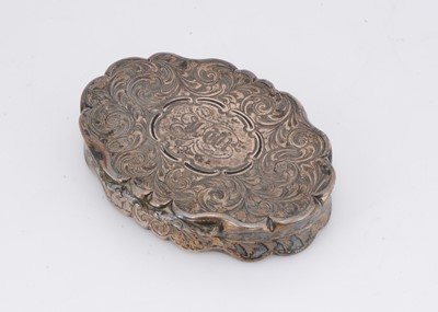 Lot 386 - A Victorian silver snuff box by WD