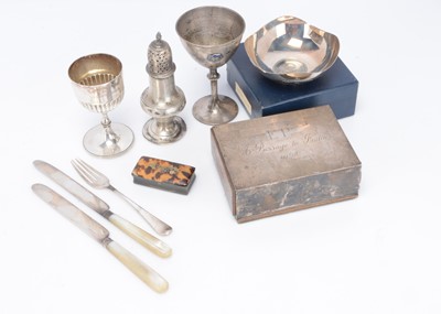 Lot 398 - A collection of silver and other items