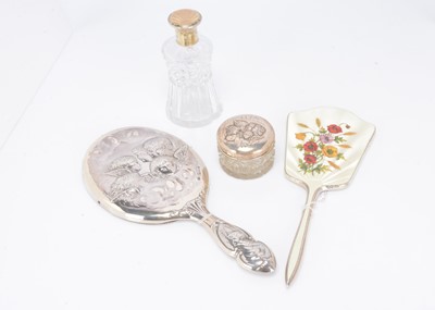 Lot 409 - Four nice dressing table items