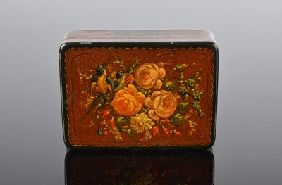 Lot 461 - An early 20th century painted paper mâché box