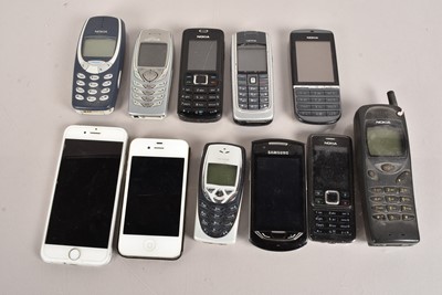 Lot 84 - A collection of Retro Mobile Phones