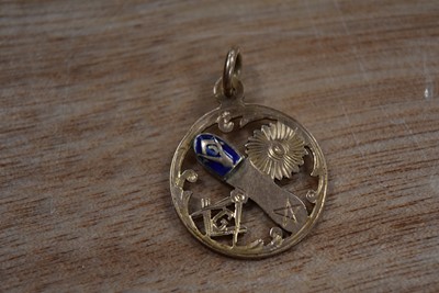 Lot 106 - A 9ct Gold and Enamel Masonic Pendant