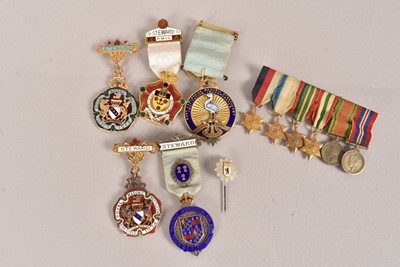 Lot 112 - A small collection of Masonic Jewels