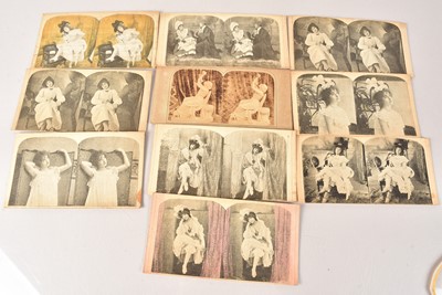 Lot 130 - A Stereoscopic Viewer and Cards