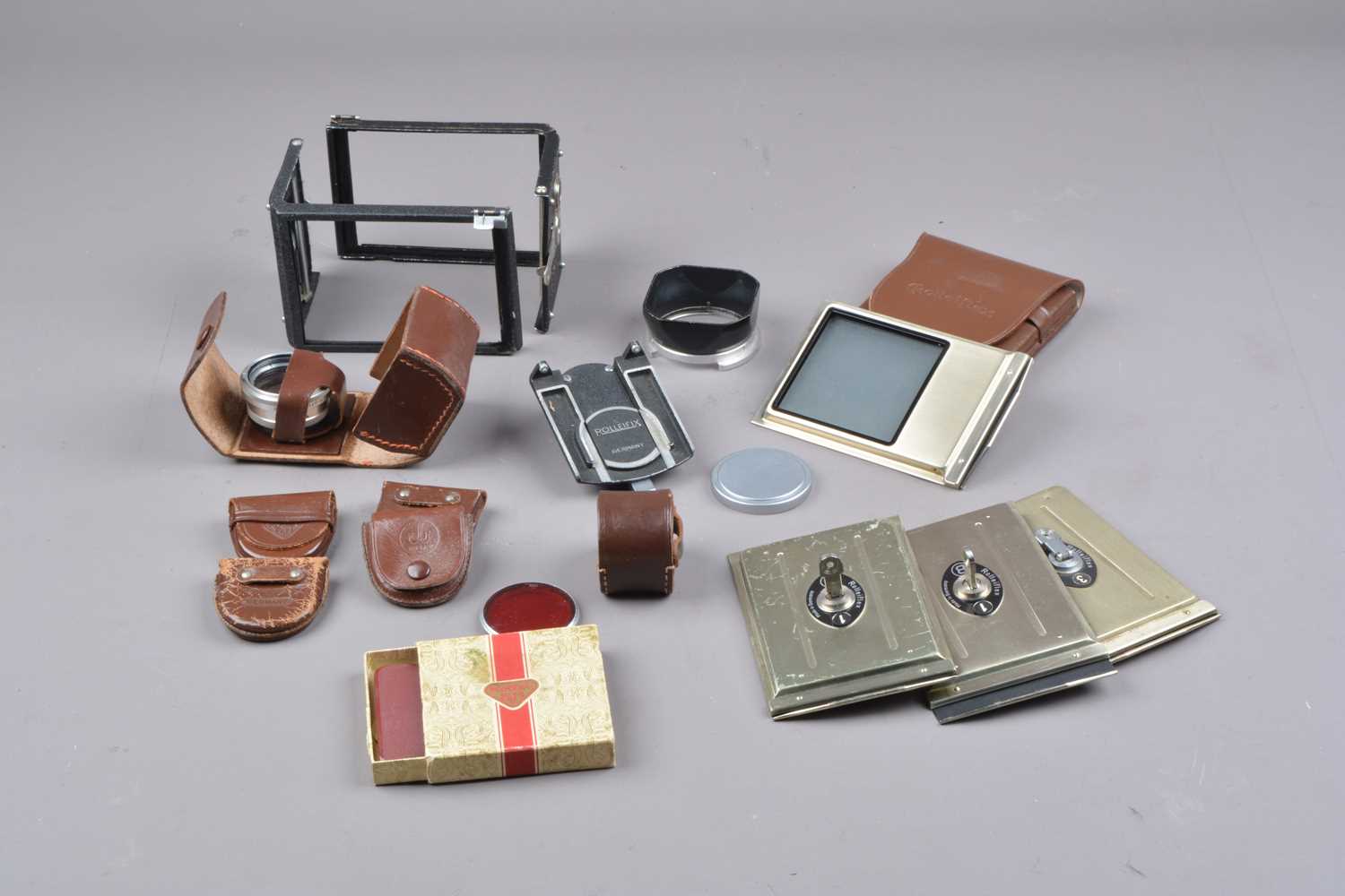Lot 211 - Rolleiflex Accessories