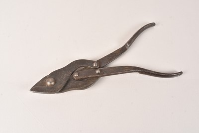 Lot 261 - A WWI British Folding Trench Wire Cutter