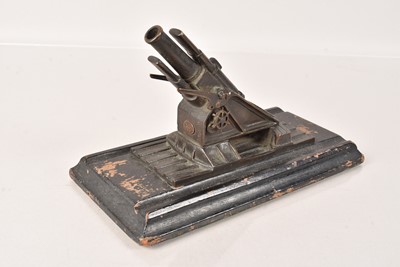 Lot 278 - A desk model of a 15 Inch BL Howitzer