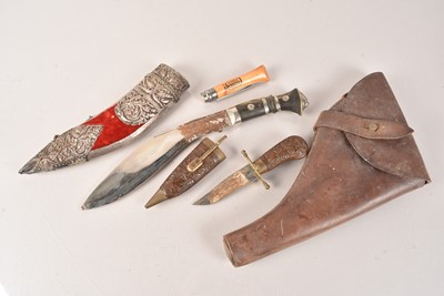 Lot 436 - A Middle Eastern Kukri knife