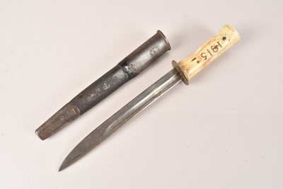 Lot 487 - A WWI Converted Trench Fighting Knife