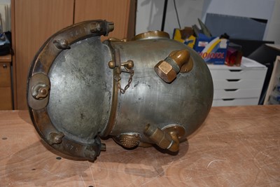 Lot 695 - A Vintage United States Navy Diving Helmet