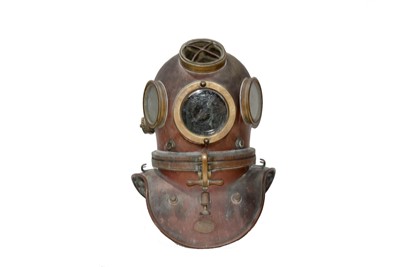 Lot 699 - A French Navy Denayrouze Charles Petit Divers Helmet