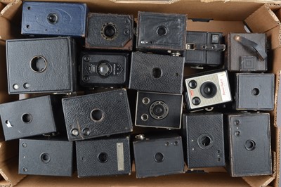 Lot 270 - A Tray of Box Cameras