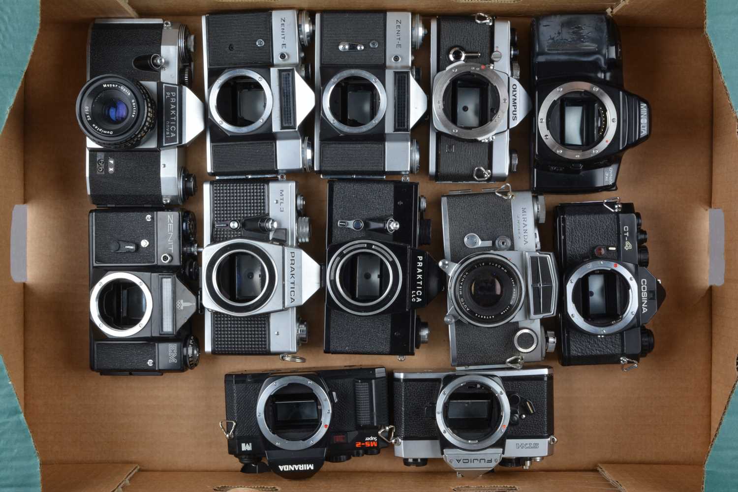 Lot 275 - A Tray of SLR Camera Bodies
