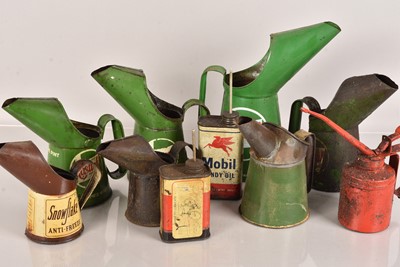 Lot 818 - An assortment of vintage Oil Cans